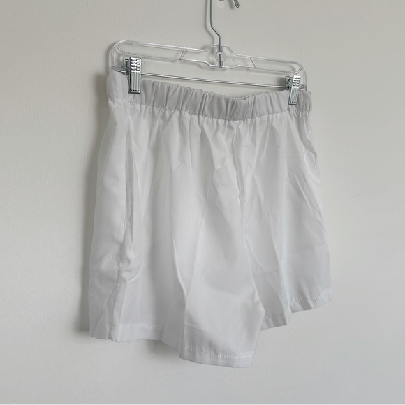 White Top + Bottom Set Size Large - Picture 11 of 11